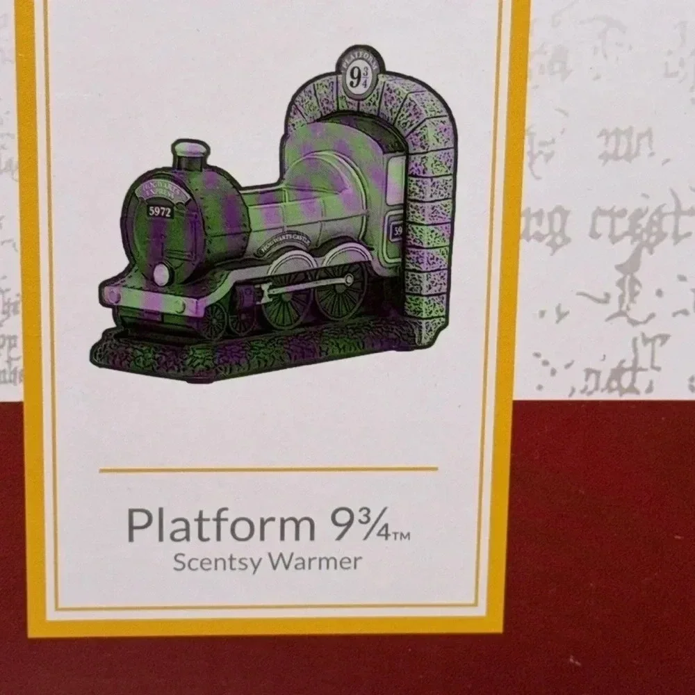 NWT SCENTSY Harry Potter Platform 9 3/4 Full Size Wax Melt Warmer Plug In